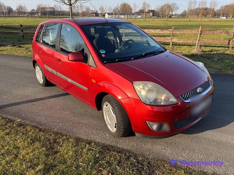 Gebraucht Ford Fiesta 80 PS (58 kW) 2008 Rot Kleinwagen