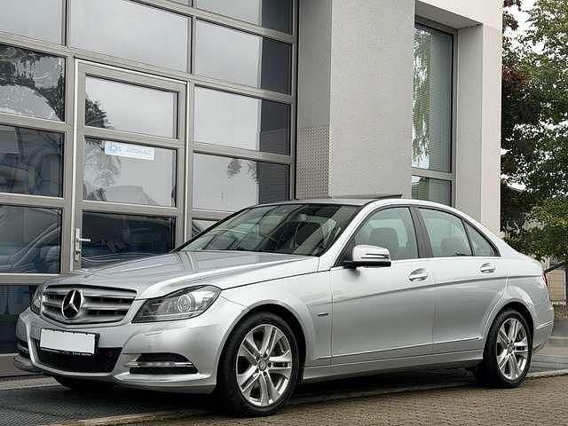 Gebraucht Mercedes C180 156 PS (114 kW) 2012 Iridiumsilber Limousine