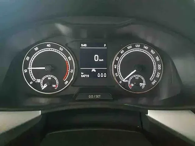 Gebraucht Skoda Kamiq Ambition 150 PS (110 kW) 2023 Grau SUV