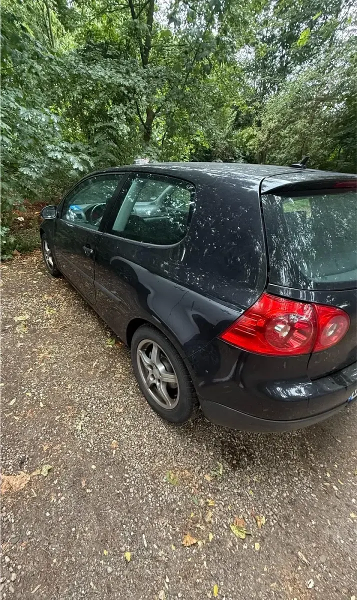 Gebraucht VW Golf V 2004 Schwarz Kleinwagen
