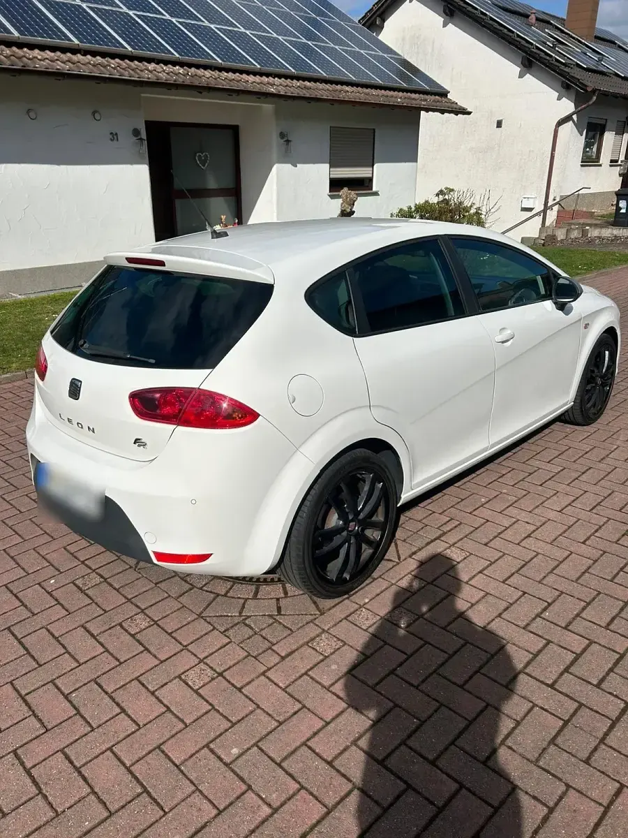 Usata Seat Leon FR 170 CV (125 kW) 2010 Bianco Utilitaria
