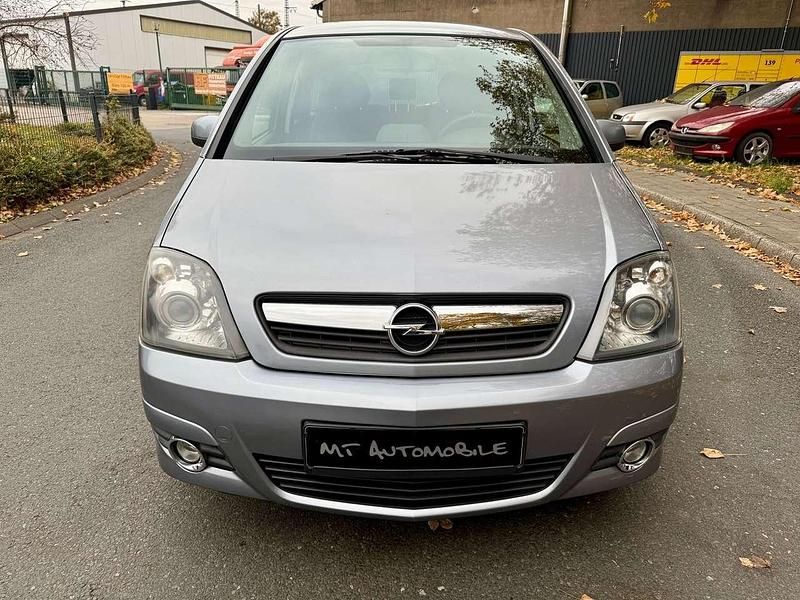 Gebraucht Opel Meriva Innovation 105 PS (77 kW) 2009 Silber Van / Kleinbus