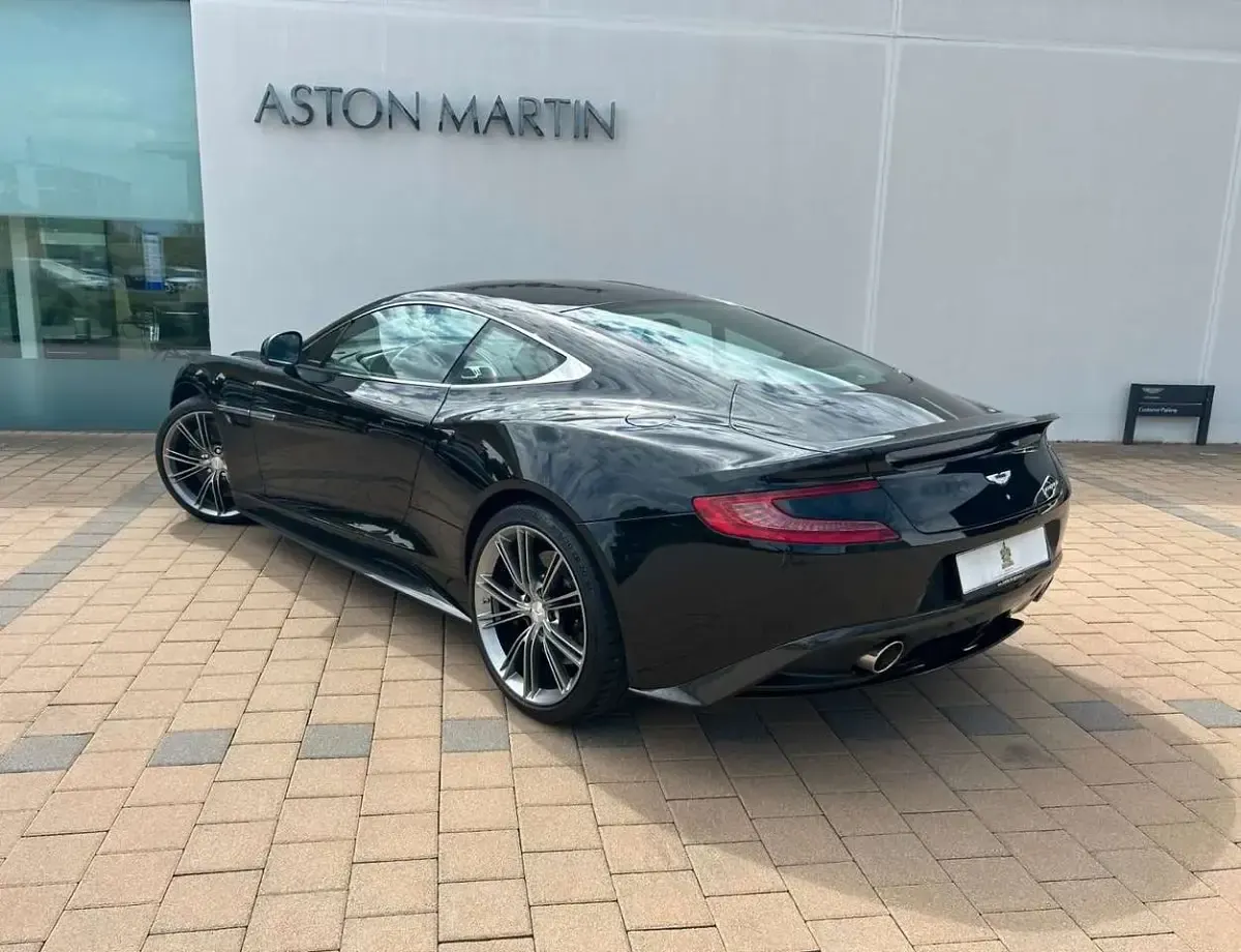 Gebraucht Aston Martin Vanquish 572 PS (420 kW) 2014 Onyx black Coupé