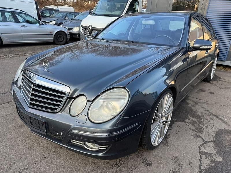 Gebraucht Mercedes E200 184 PS (135 kW) 2008 Grau Limousine