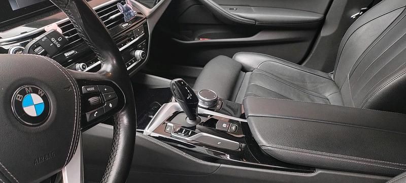 Gebraucht BMW 520 185 PS (136 kW) 2019 Silber Kombi