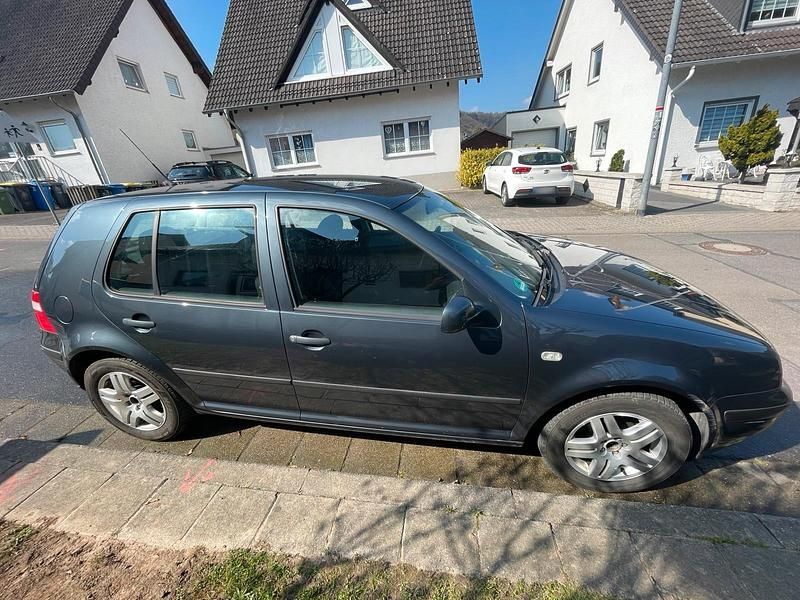 Gebraucht VW Golf IV 105 PS (77 kW) 2003 Andere farben Kleinwagen
