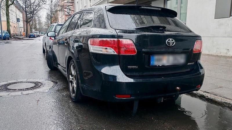 Gebraucht Toyota Avensis T2 177 PS (130 kW) 2009 Schwarz Kombi