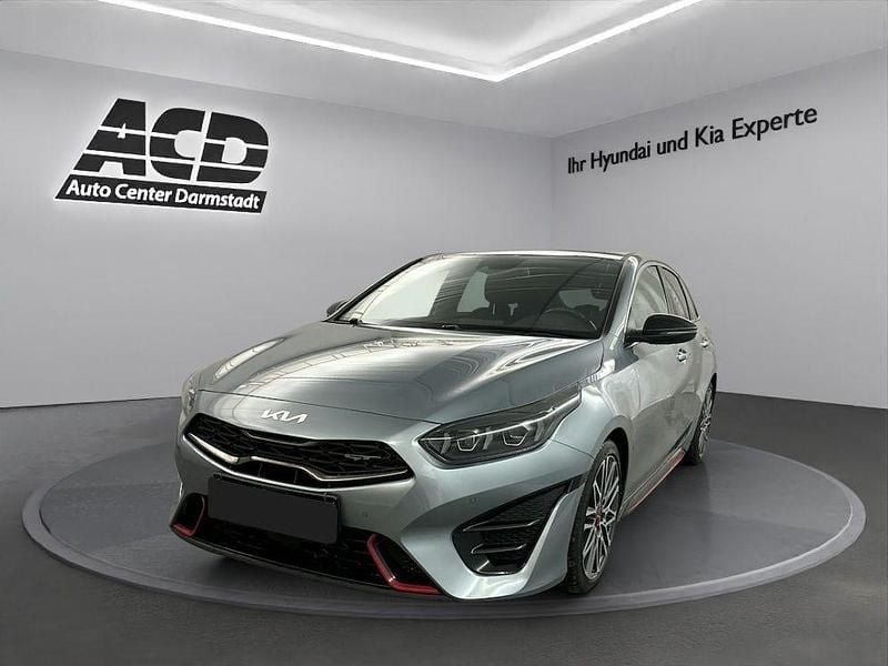 Lunar silber (metallic) Gebraucht 2022 Kia ProCeed Kleinwagen | 26.970 € (Fairer Preis) - Bild 1/4