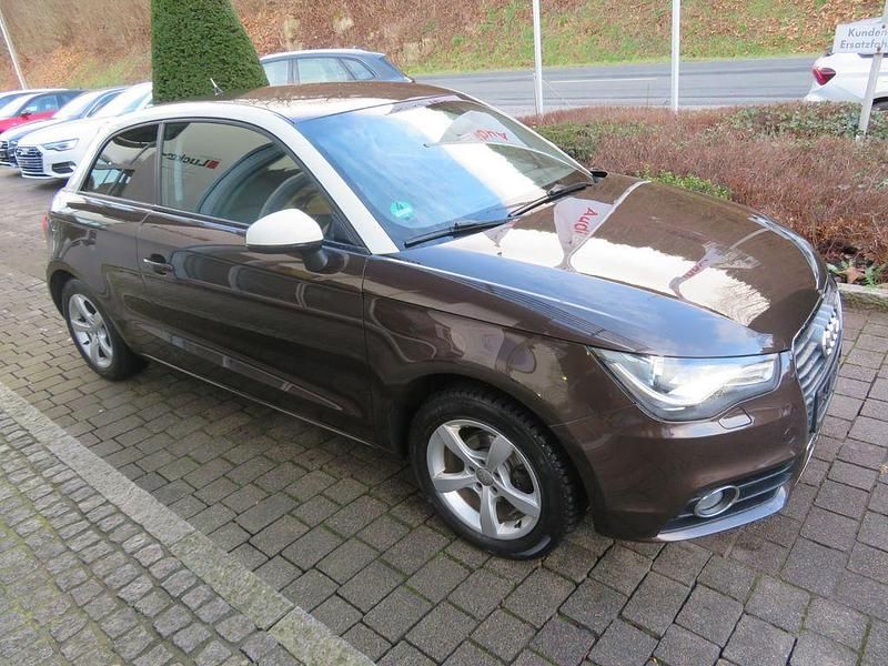 Gebraucht Audi A1 Ambition 86 PS (63 kW) 2012 Braun Kleinwagen