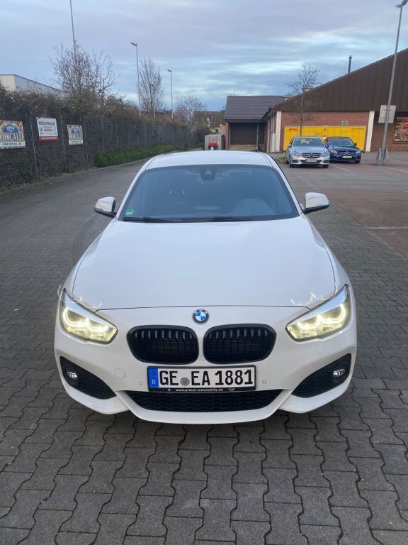 Weiß Gebraucht 2018 BMW 120 M Sport Kleinwagen | 20.200 € (Guter Preis) - Bild 1/4