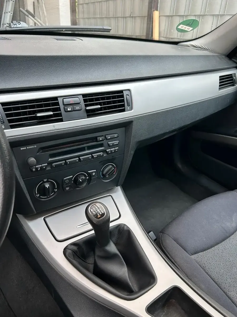 Gebraucht BMW 318 129 PS (94 kW) 2005 Grau Limousine
