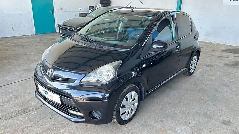 Gebraucht Toyota Aygo Connect Style 68 PS (50 kW) 2012 Schwarz Kleinwagen