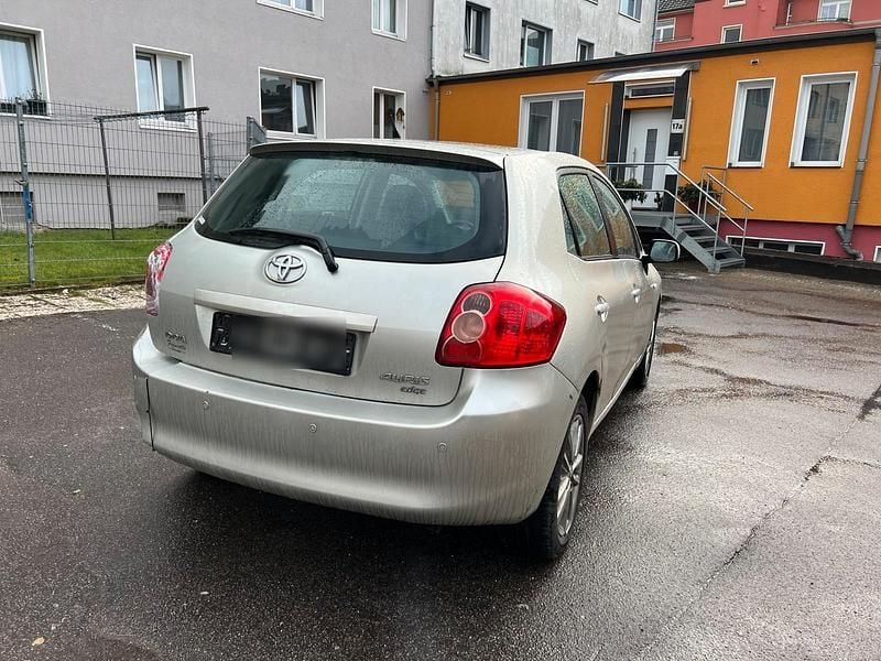 Gebraucht Toyota Auris 90 PS (66 kW) 2009 Silber Kleinwagen