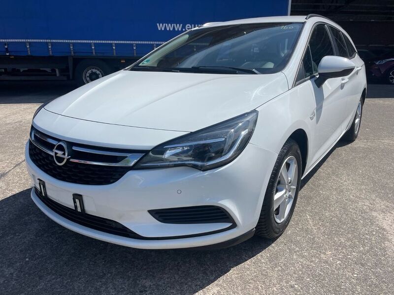 Weiß Gebraucht 2017 Opel Astra Edition Kombi | 4.999 € (Fairer Preis) - Bild 1/4