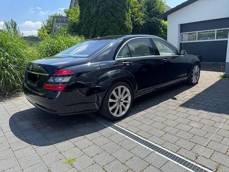 Schwarz Gebraucht 2008 Mercedes S500 Limousine | 11.500 € (Superpreis) - Bild 1/4