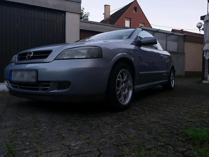 Gebraucht Opel Astra Cabriolet 147 PS (108 kW) 2001 Grau Cabrio