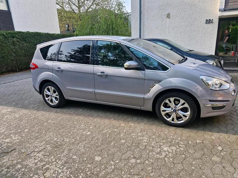 Używany Ford S-MAX S 163 KM (119 kW) 2011 Szary Minivan