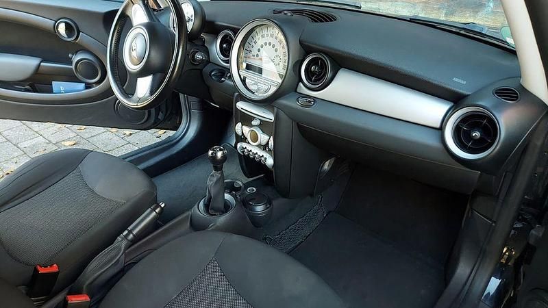 Gebraucht Mini Cooper 122 PS (89 kW) 2009 Schwarz Kleinwagen