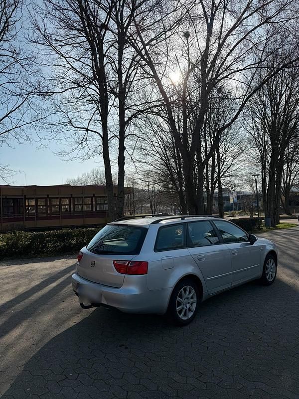 Gebraucht Seat Exeo Ecomotive 143 PS (105 kW) 2012 Silber Kombi