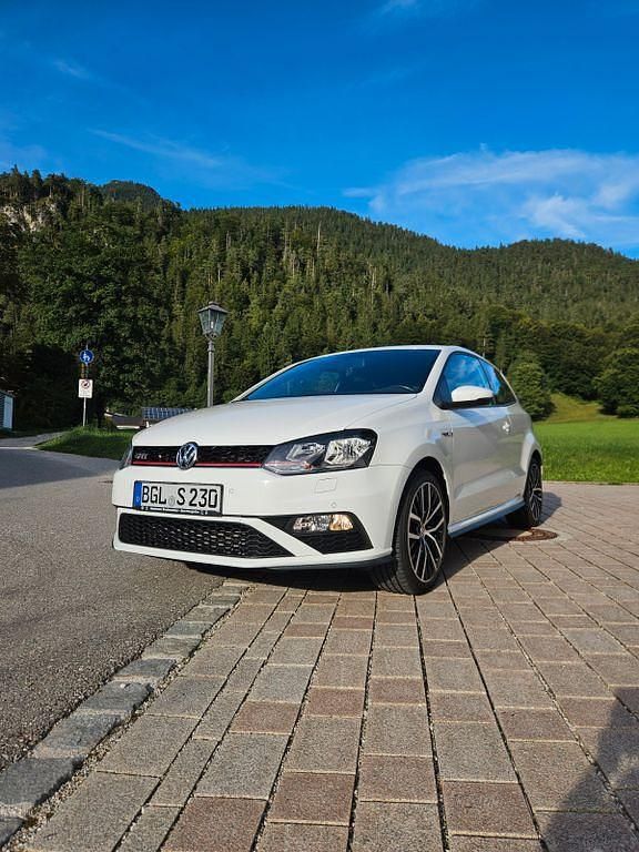 Weiß Gebraucht 2017 VW Polo GTI Kleinwagen | 13.500 € (Etwas zu teuer) - Bild 1/4