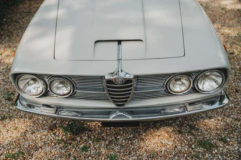 Grau Gebraucht 1962 Alfa Romeo 2600 Sprint Coupé | 39.000 € - Bild 1/4