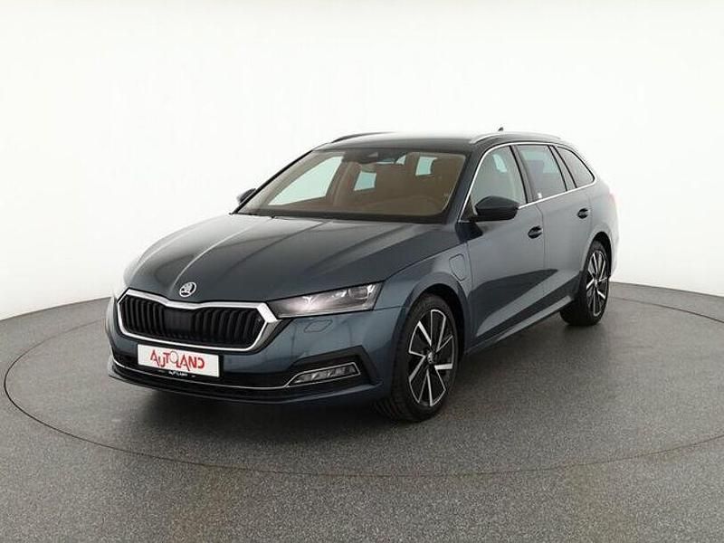Grau Gebraucht 2021 Skoda Octavia Kombi | 25.490 € (Etwas zu teuer) - Bild 1/4