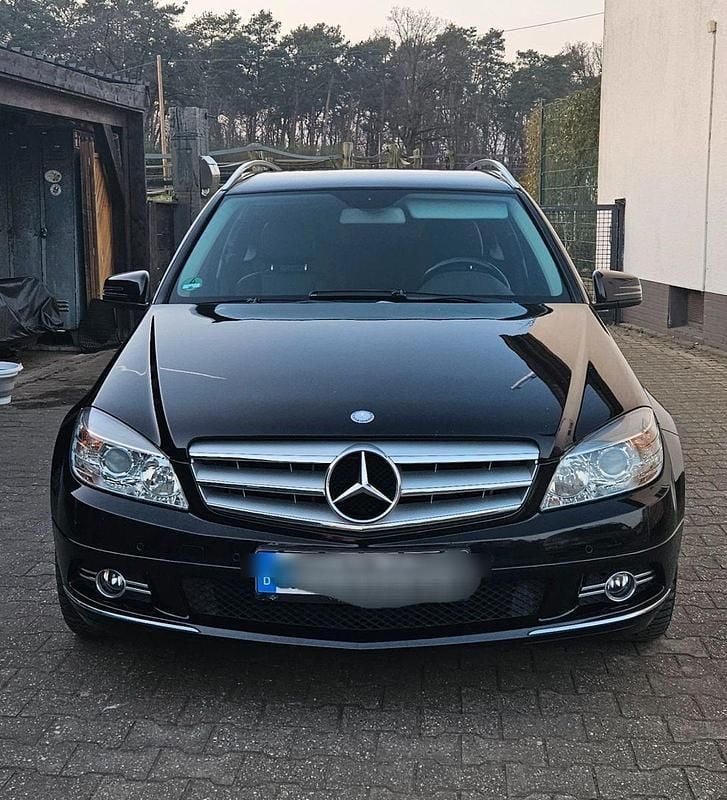 Schwarz Gebraucht 2010 Mercedes C180 Kombi | 8.700 € (Fairer Preis) - Bild 1/4