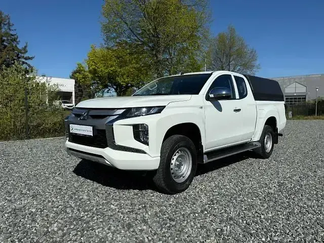 Gebraucht Mitsubishi L200 Basis 150 PS (110 kW) 2020 Weiß Pickup