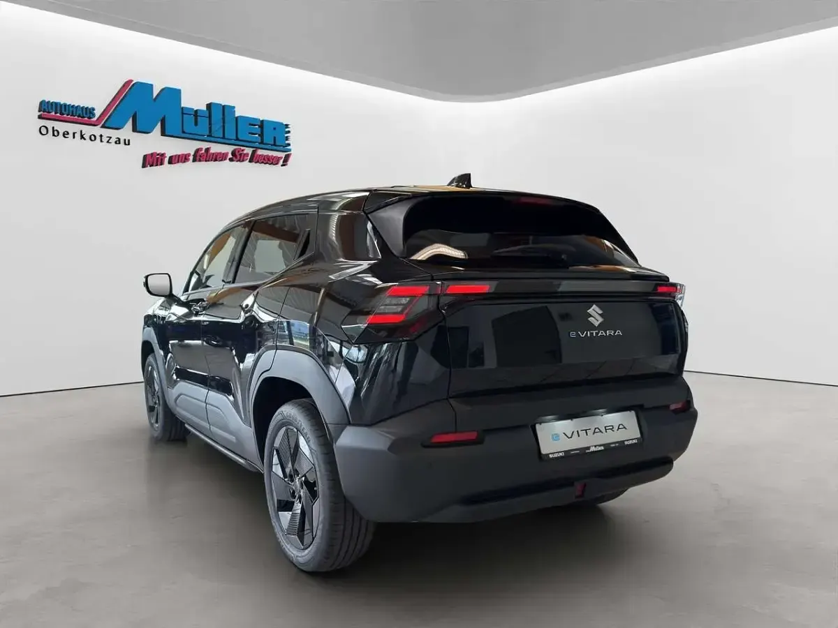 Neu Suzuki Vitara Comfort 127 kW (174 PS) 2026 Bluish black pearl metallic SUV