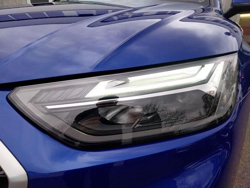 Gebraucht Audi Q5 S-Line 163 PS (119 kW) 2023 Ultrablau (metallic) SUV