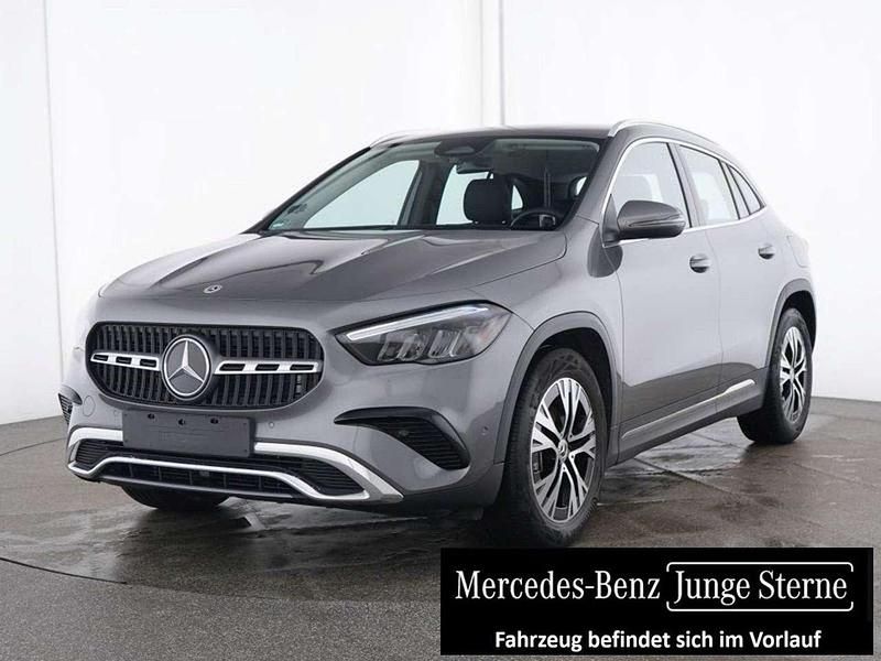 Grau Gebraucht 2024 Mercedes GLA200 Advanced SUV | 35.900 € (Guter Preis) - Bild 1/3