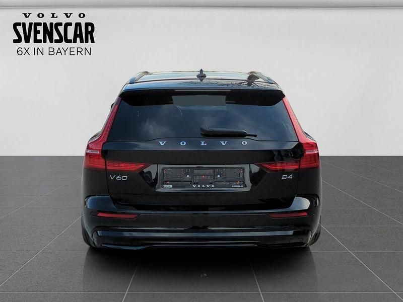 Gebraucht Volvo V60 Ultra 197 PS (144 kW) 2025 Schwarz Kombi