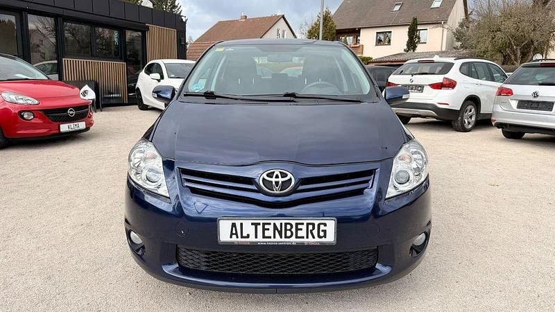 Gebraucht Toyota Auris Edition 90 PS (66 kW) 2011 Blau Kleinwagen