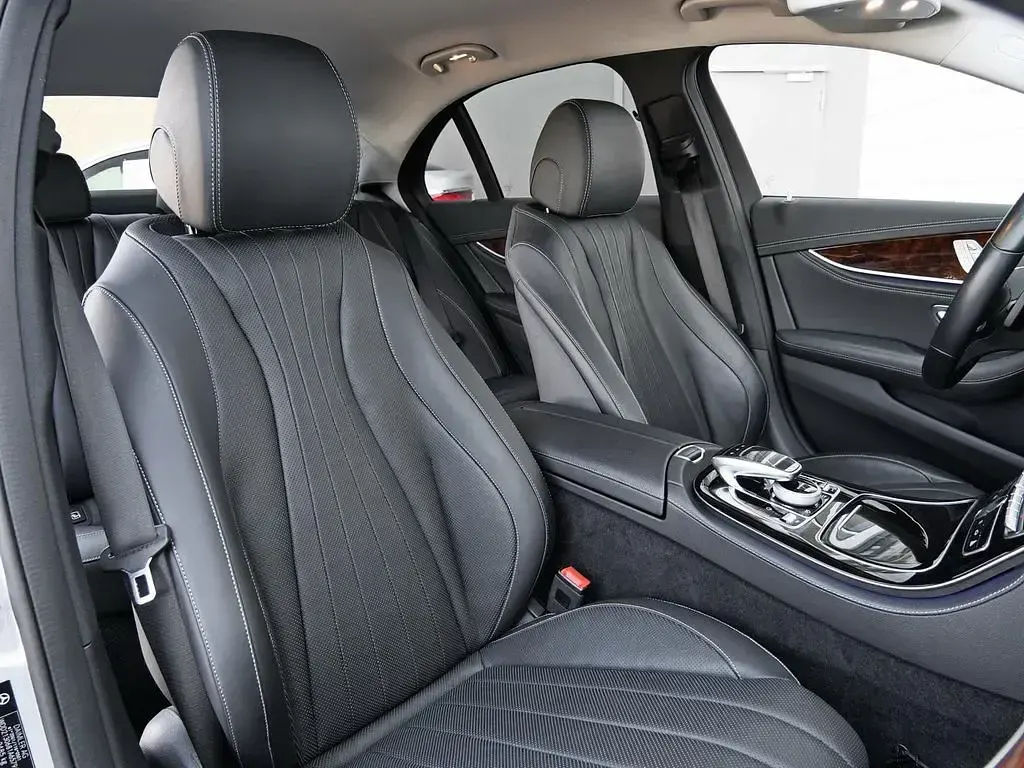 Gebraucht Mercedes E450 Exclusive 367 PS (269 kW) 2019 Silber Limousine