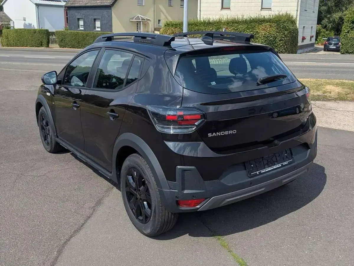 Neu Dacia Sandero Extreme 122 PS (89 kW) 2026 Perlmuttschwarz Kleinwagen