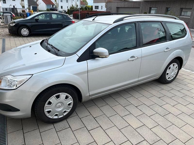 Second-hand Ford Focus 101 CP (74 kW) 2011 Argintiu Break