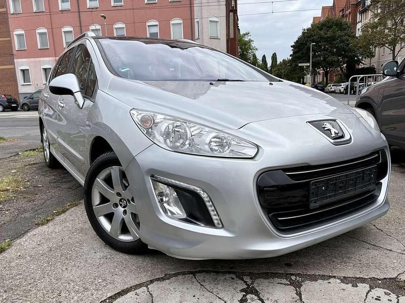 Gebraucht Peugeot 308 SW 114 PS (83 kW) 2013 Aluminiumgrau Kombi
