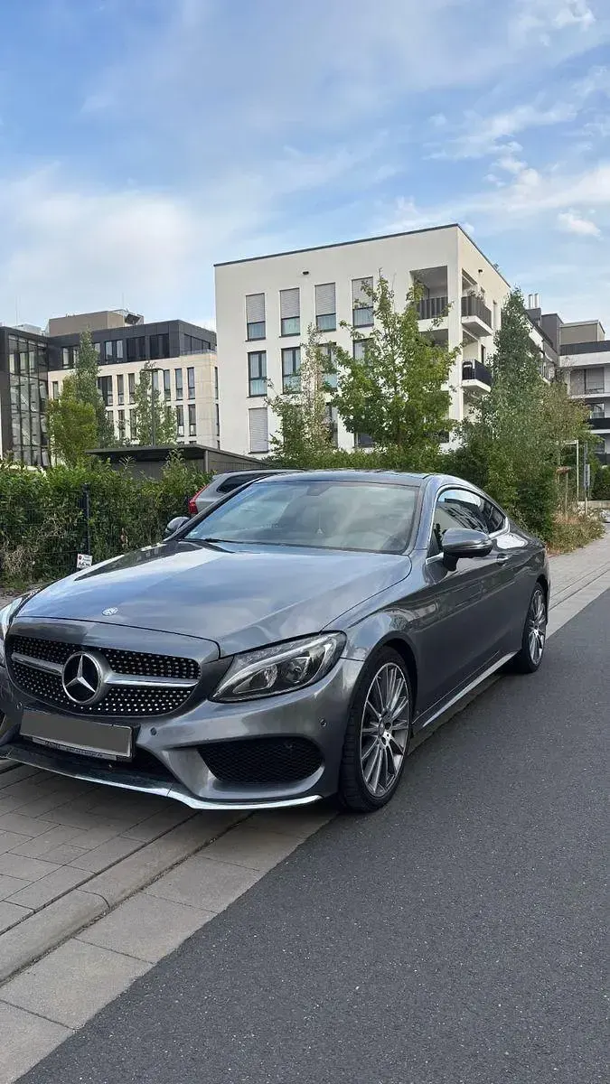 Gebraucht Mercedes E250 AMG line 204 PS (150 kW) 2016 Grau Coupé