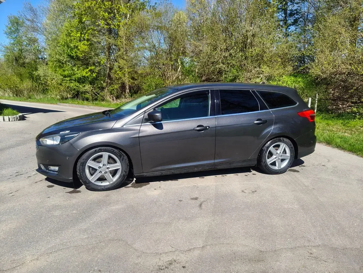 Brugt Ford Focus Titanium 150 HK (110 kW) 2015 Grå Stationcar