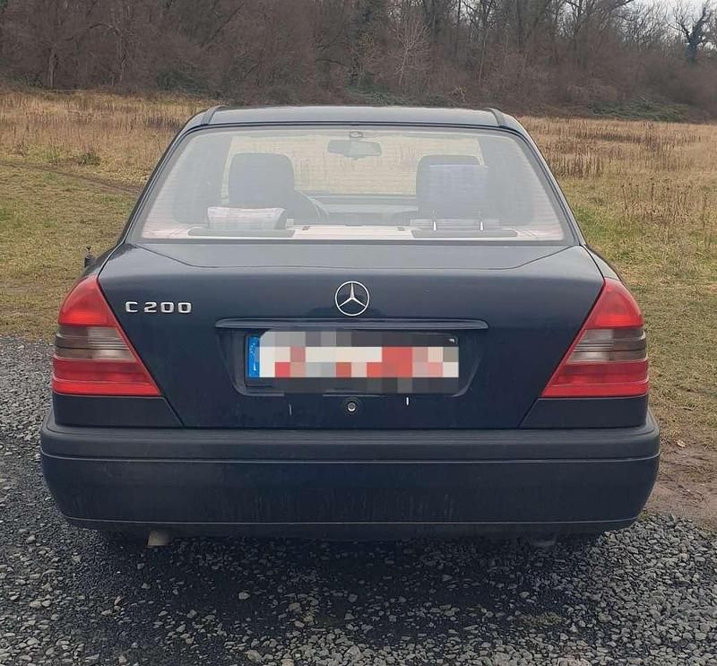Gebraucht Mercedes C200 136 PS (100 kW) 1996 Other Limousine