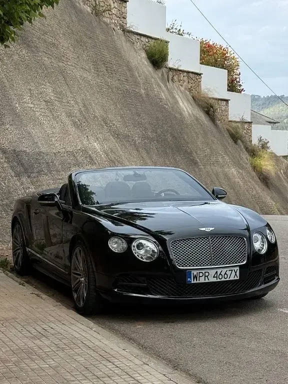 Gebraucht Bentley Continental GT Convertible 616 PS (453 kW) 2014 Schwarz Cabrio