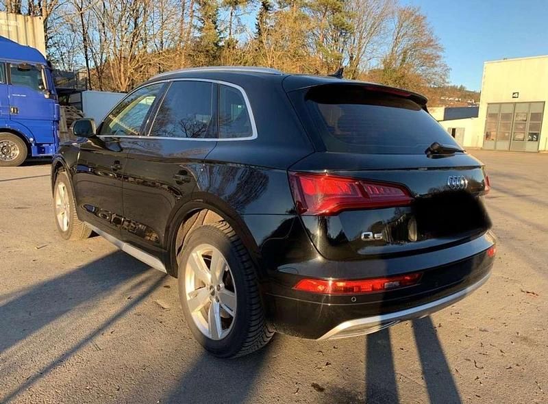 Gebraucht Audi Q5 Sport 190 PS (139 kW) 2017 Schwarz SUV