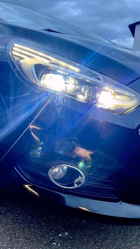 Gebraucht Ford S-MAX S 180 PS (132 kW) 2015 Schwarz Van / Kleinbus