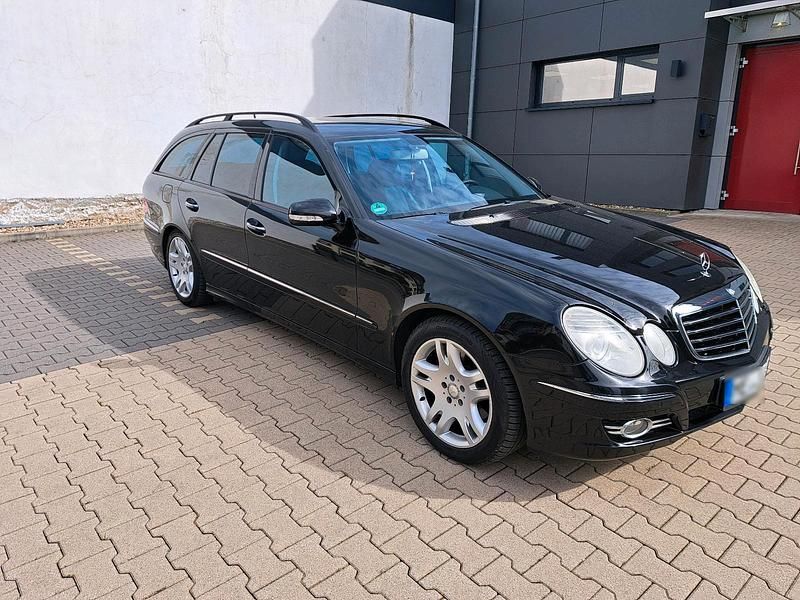 Second-hand Mercedes E250 200 CP (147 kW) 2008 Negru Break