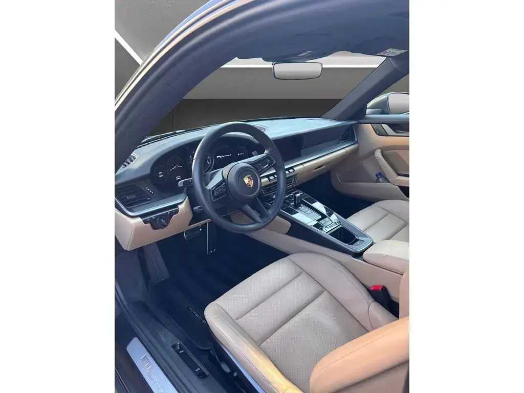 Gebraucht Porsche 911 Carrera 4 385 PS (283 kW) 2023 Schwarz Coupé