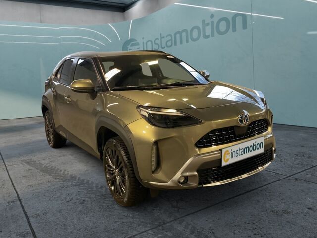 Gold Gebraucht 2023 Toyota Yaris Cross SUV | 28.494 € (Etwas zu teuer) - Bild 1/2