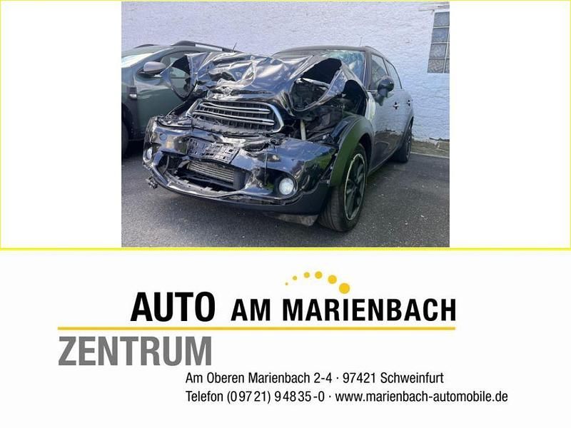 Absolute black metallic (metallic) Gebraucht 2015 Mini Cooper D Countryman SUV | 1.150 € - Bild 1/4
