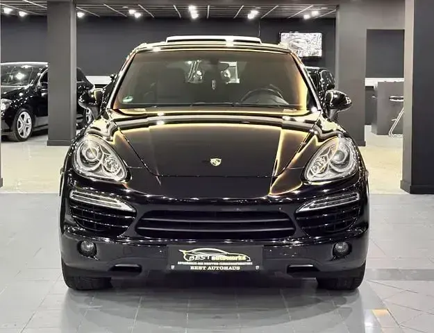 Używany Porsche Cayenne 245 KM (180 kW) 2013 Czarny SUV