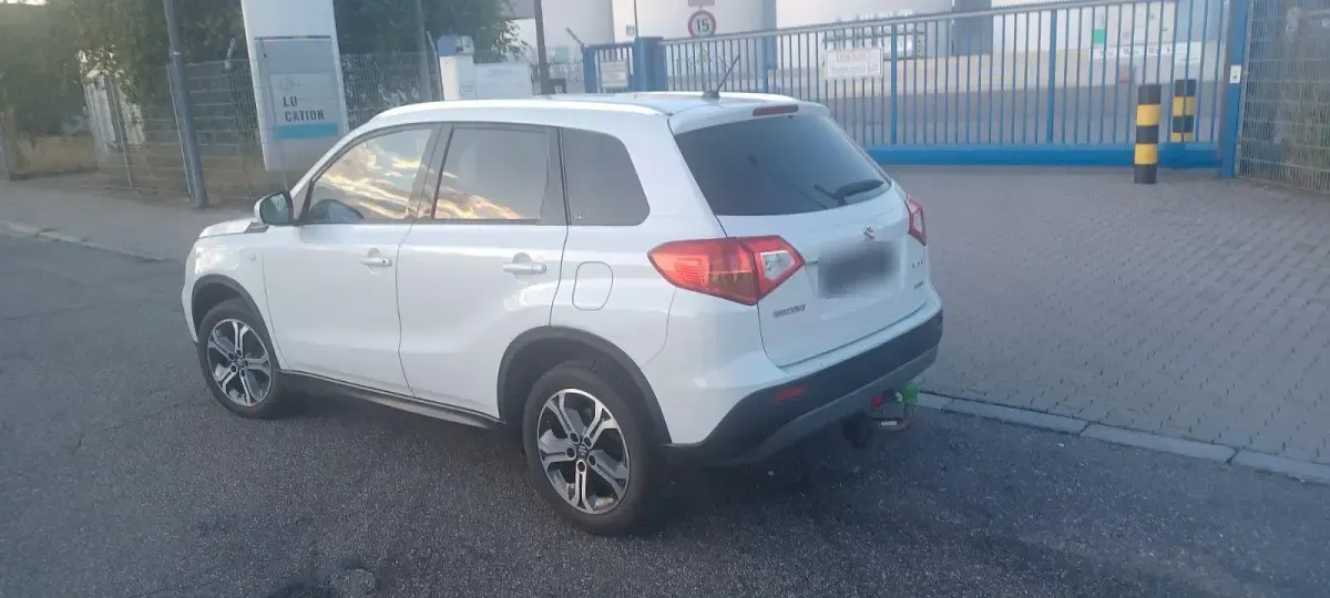 Gebraucht Suzuki Vitara 150 PS (110 kW) 2016 Weiß SUV