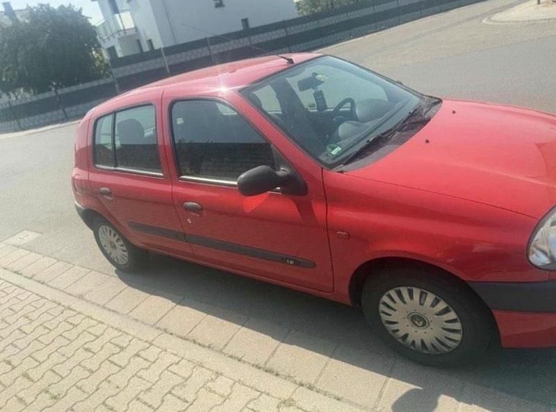 Rot Gebraucht 2001 Renault Clio II Kleinwagen | 1.200 € (Guter Preis) - Bild 1/4